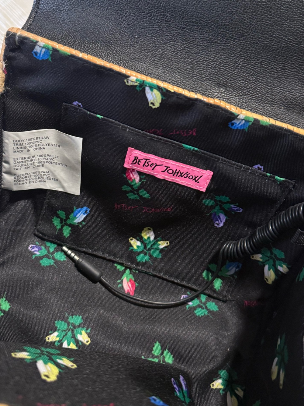 RARE Betsey Johnson Telephone Bag - Picture 8 of 8